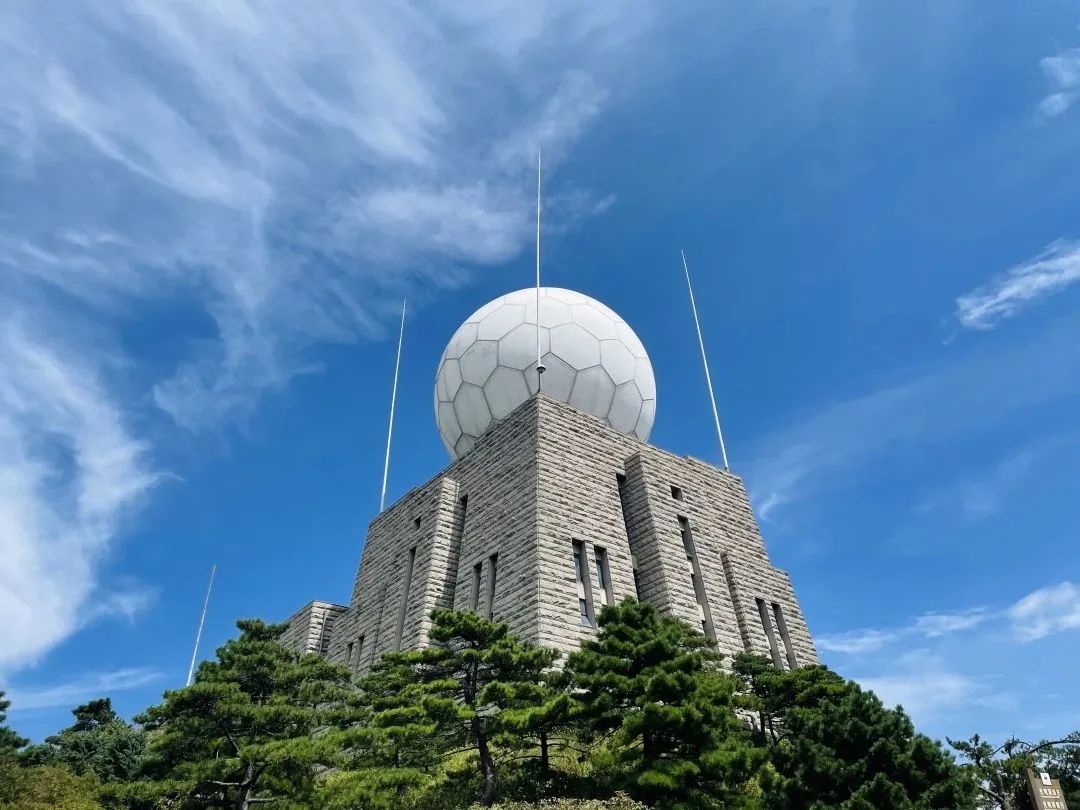 東方龍商務與春天有個約會！集團100余人赴安徽黃山“團建”，太嗨了！“奔跑二季度”——我們準備好了！